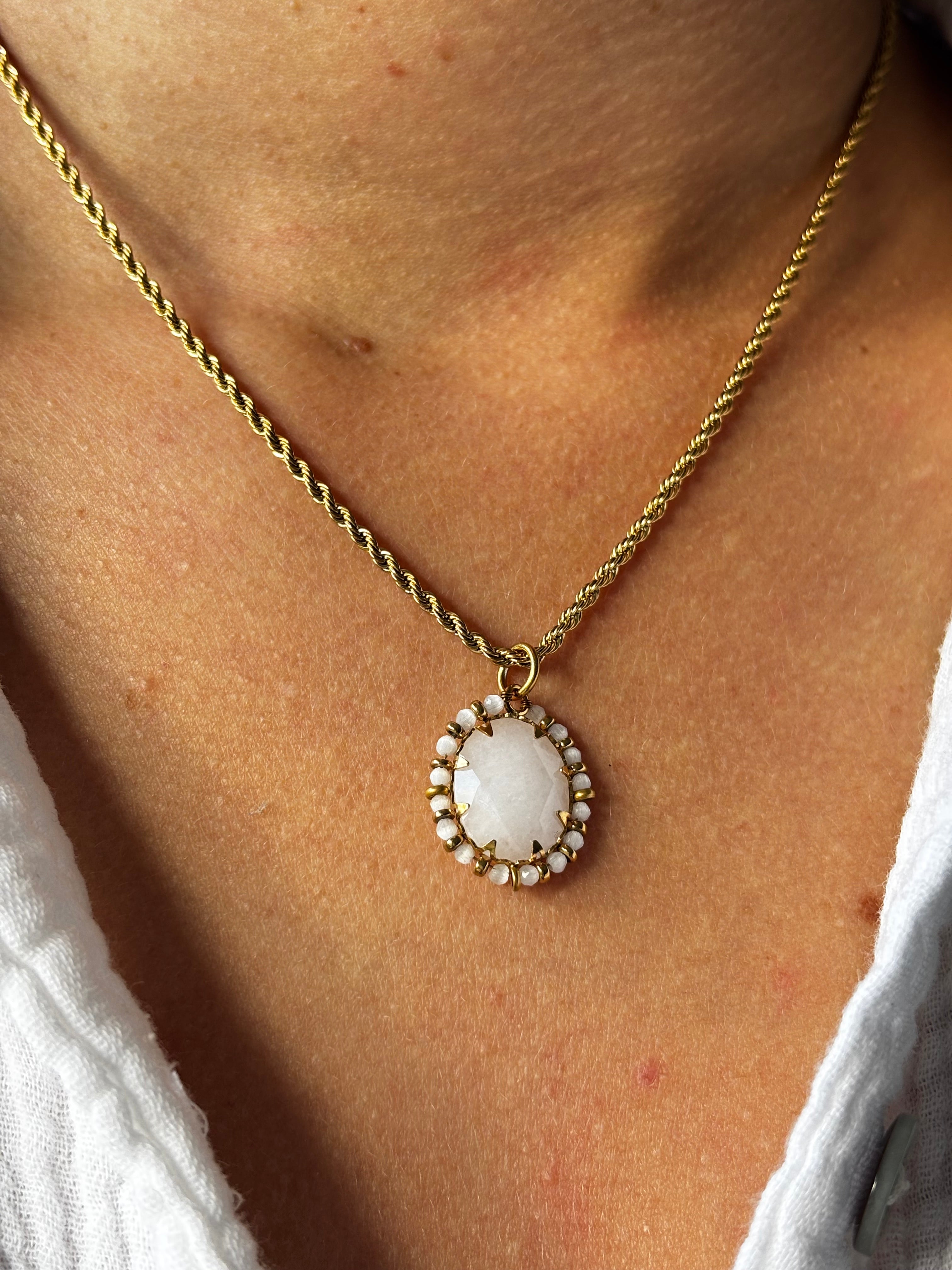 Collier ✧ Torsadée Rhodonite Éveil de lumière