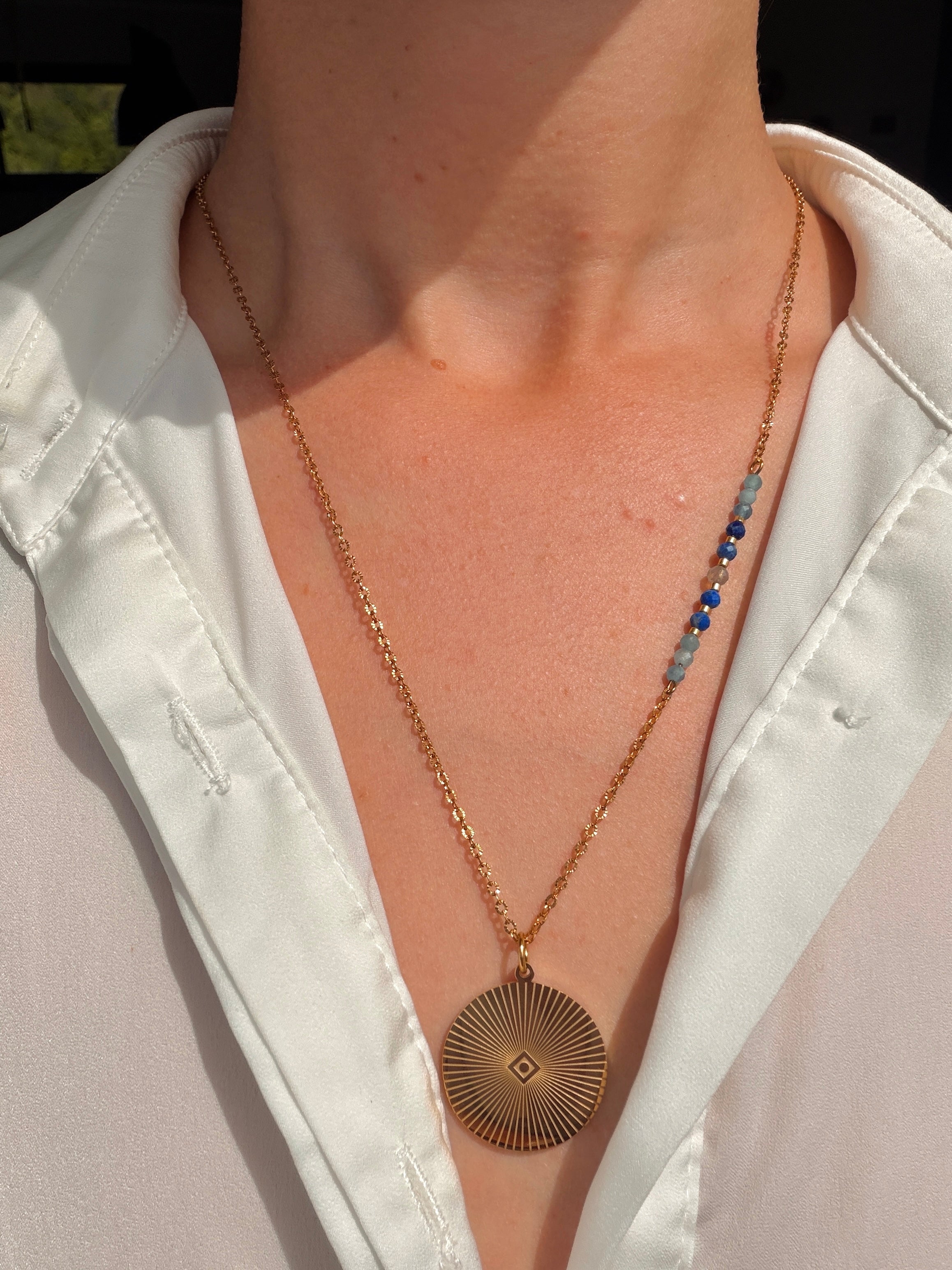 Collier ✧ Médaillon Solaire Éveil de lumière