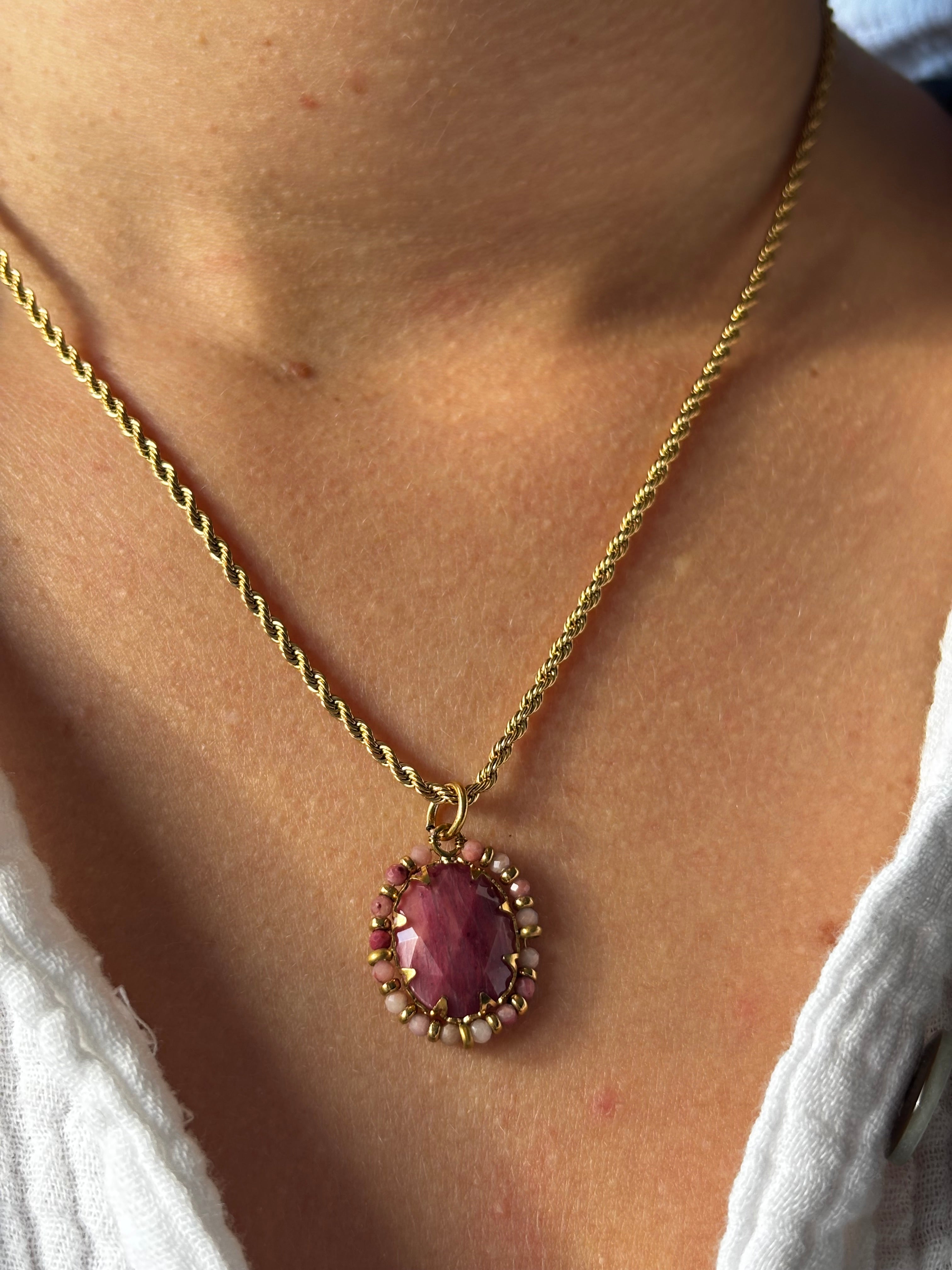 Collier ✧ Torsadée Rhodonite Éveil de lumière